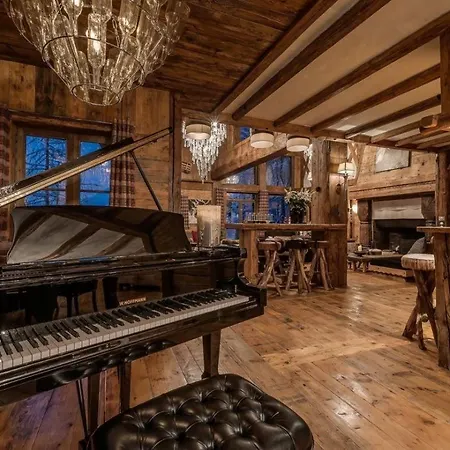 シャレー Alpine Majesty: Chalet Retreat